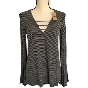 NWT - American Eagle Soft & Sexy Long Bell Sleeve Tee, Black & White, Small​​​​